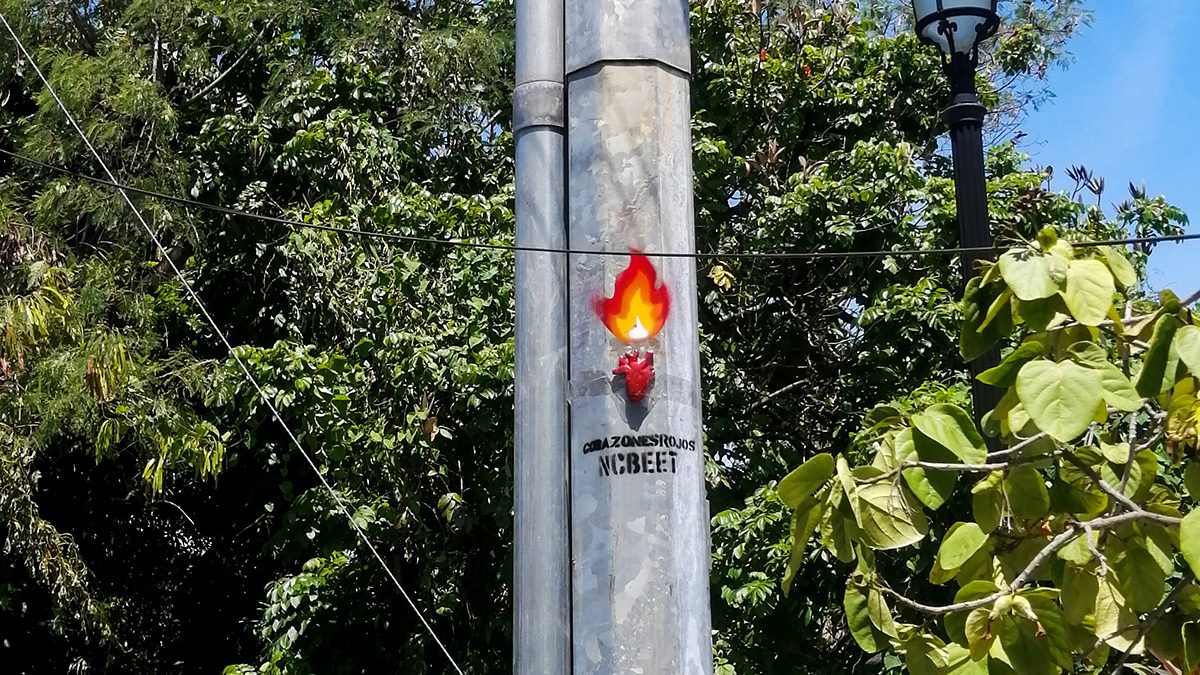 Collab Corazones Rojos – Zona Colonial –